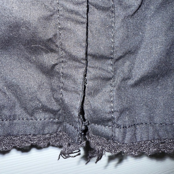 Guess Black Eyelet Inset Corset Top w/ Ruched Neckline Size M PRE-OWNED - Picture 16 of 16